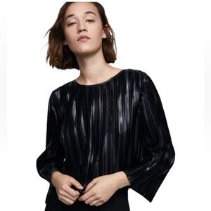 Zara Glossy Pleated Crop Top Oversized Black Plisse Black Small Shiny 3/4 Sleeve